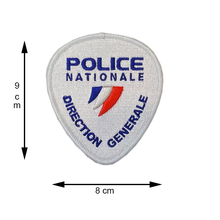 Foto Stock Police nationale – Sécurité publique inscrit sur un écusson  brodé, insigne officiel sur l'uniforme d'un policier français – juin 2022  (France)