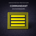 Grade de poitrine PVC Commandant divisionnaire – Administration pénitentiaire (jaune / fond bleu nuit)